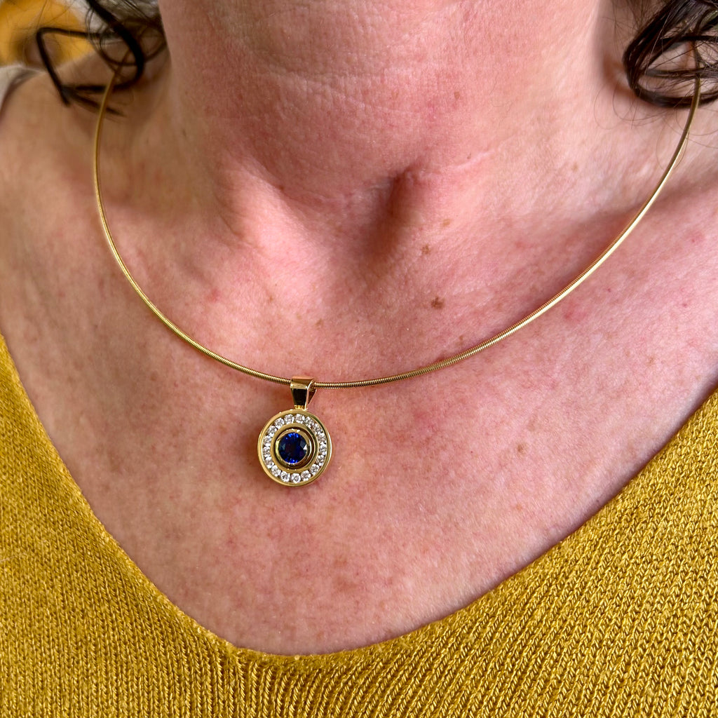 Photograph 2 of Rudolf Heltzel's Contemporary 18k Yellow Gold Sapphire Diamond Necklace. Available on DESIGNYARD.com and in our Jewellery Shop Dublin, Ireland. Free Worldwide Shipping with DHL.