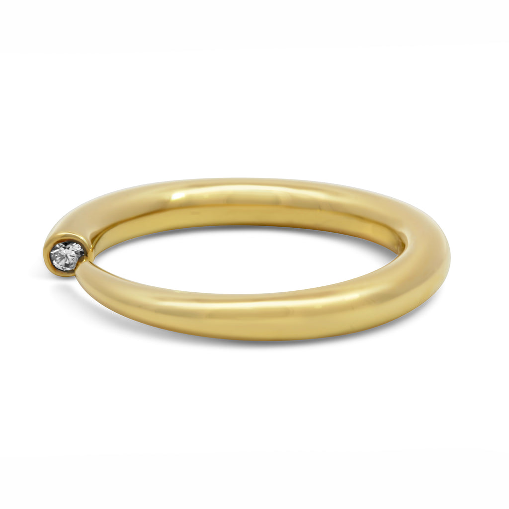 Photograph 2 of Paul Finch's 18k Yellow Gold Tapered Diamond Ring. Available on DESIGNYARD.com and in our Jewellery Shop Dublin, Ireland. Free Worldwide Shipping with DHL.