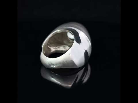 Video of Siobhan Mc Ardle's Sterling Silver Commence Ring. Available on DESIGNYARD.com and in our Jewelry Store Dublin, Ireland.