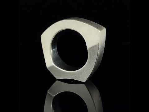 Video of Erik Urbschat's Contemporary Sterling Silver Klotz 1 Statement Ring. Available on DESIGNYARD.com and in our Jewellery Shop Dublin, Ireland.