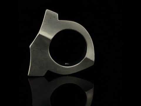 Video of Erik Urbschat's Contemporary Sterling Silver Klotz 4 Statement Ring. Available on DESIGNYARD.com and in our Jewelry Store Dublin, Ireland.