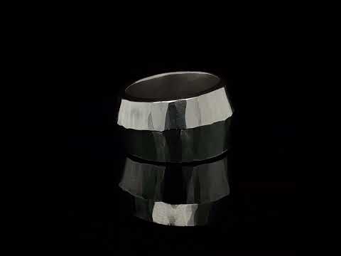 Video of Erik Urbschat's Contemporary Fine Silver Ridge Ring. Available on DESIGNYARD.com and in our Jewelry Store Dublin, Ireland.