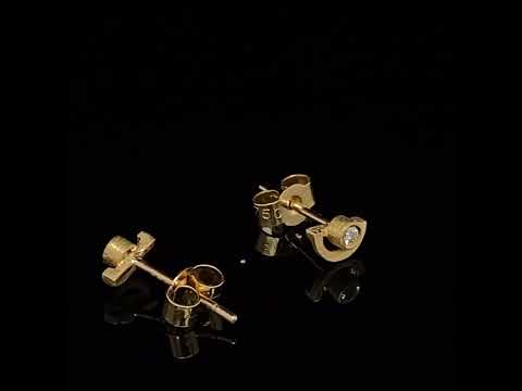 Video of Shimell & Madden's Contemporary 18k Yellow Gold Diamond Mini Half Circle Dainty Stud Earrings. Available on DESIGNYARD.com and in our Jewellery Shop Dublin, Ireland. Free Worldwide Shipping with DHL.