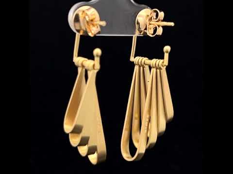 Video of Bola Lyon's 18k Yellow Gold Muscle Drop Earrings. Available on DESIGNYARD.com and in our Jewellery Shop Dublin, Ireland.