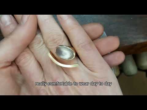 Video of Angela Hubel's Contemporary 18k Yellow Gold Moonshine Statement Eternity Ring. Available on DESIGNYARD.com and in our Jewellery Shop Dublin, Ireland No 1 for Contemporary Jewellery in Europe. Shipping Worldwide.