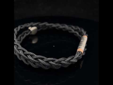 Video of Meister's Men's 18k Rose Gold Titanium Uno Bracelet. Available on DESIGNYARD.com and in our Jewellery Shop Dublin, Ireland.