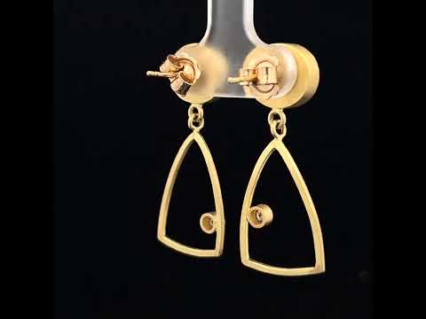 Video of Catherine Mannheim's 18k Yellow Gold Aquamarine Diamond Drop Earrings. Available on DESIGNYARD.com and in our Jewellery Shop Dublin, Ireland.