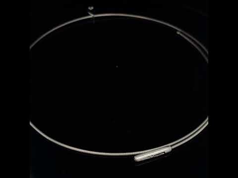 Video of Contemporary 18k White Gold Teardrop Diamond Choker. Available on DESIGNYARD.com and in our Jewellery Shop Dublin, Ireland.