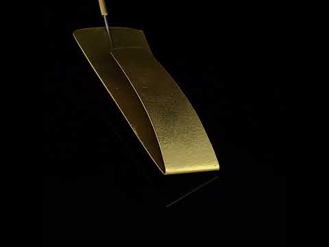 Video of Erik Urbschat's Contemporary 18k Yellow Gold Frosch Brooch. Available on DESIGNYARD.com and in our Jewelry Store Dublin, Ireland.