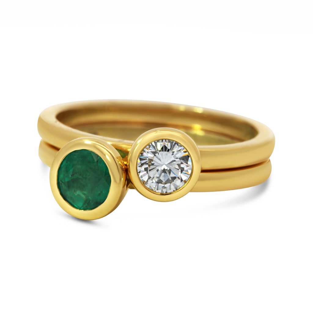 Photograph 3 of Ronan Campbell's 18k Yellow Gold Mēdēəm Bezəl Round Emerald Engagement Ring. Available on DESIGNYARD.com and in our Jewellery Shop Dublin, Ireland. Free Worldwide Shipping with DHL.