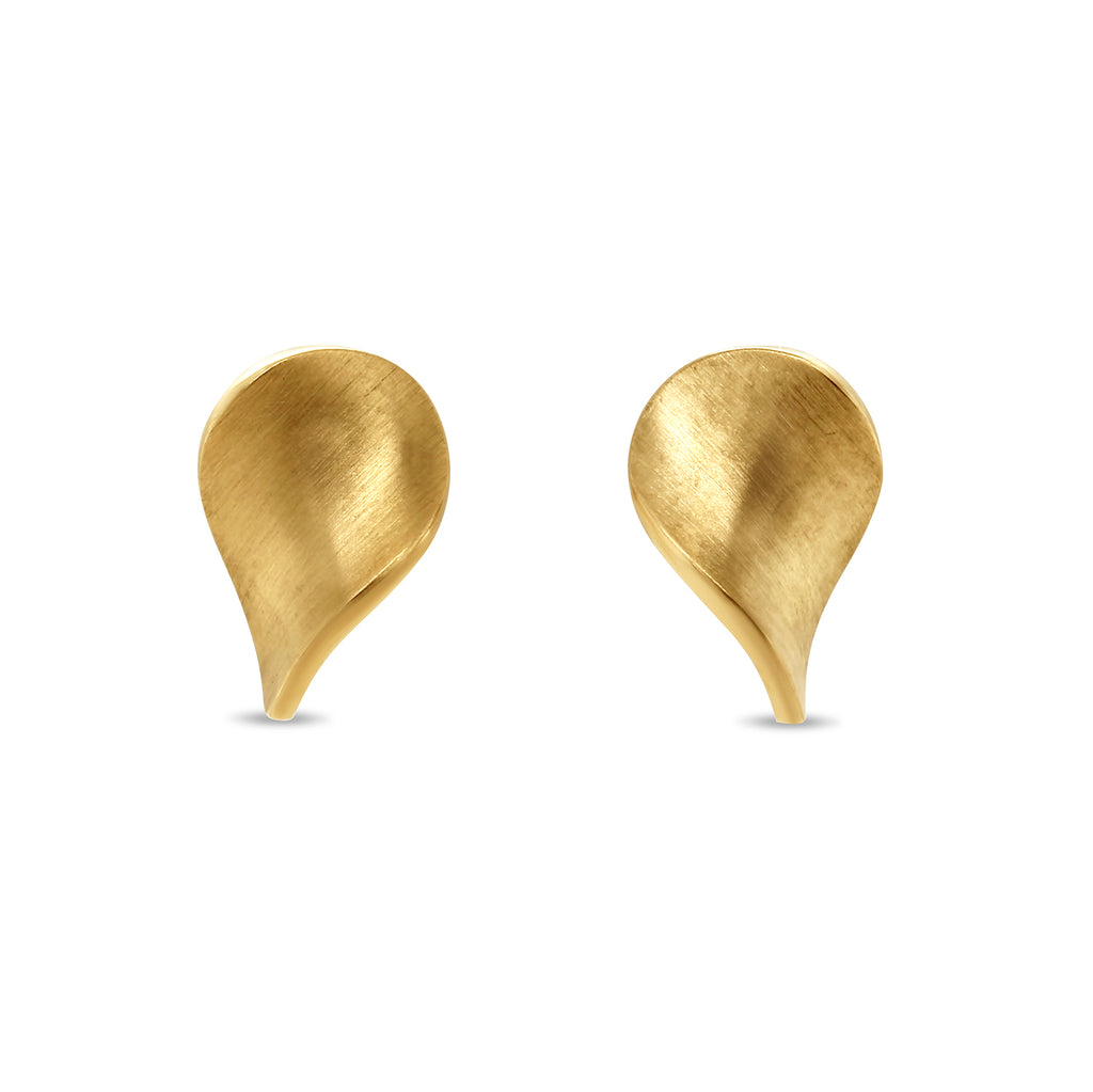 Cardillac - 14k Yellow Gold Curve Earrings - DESIGNYARD contemporary jewellery Dublin Ireland.