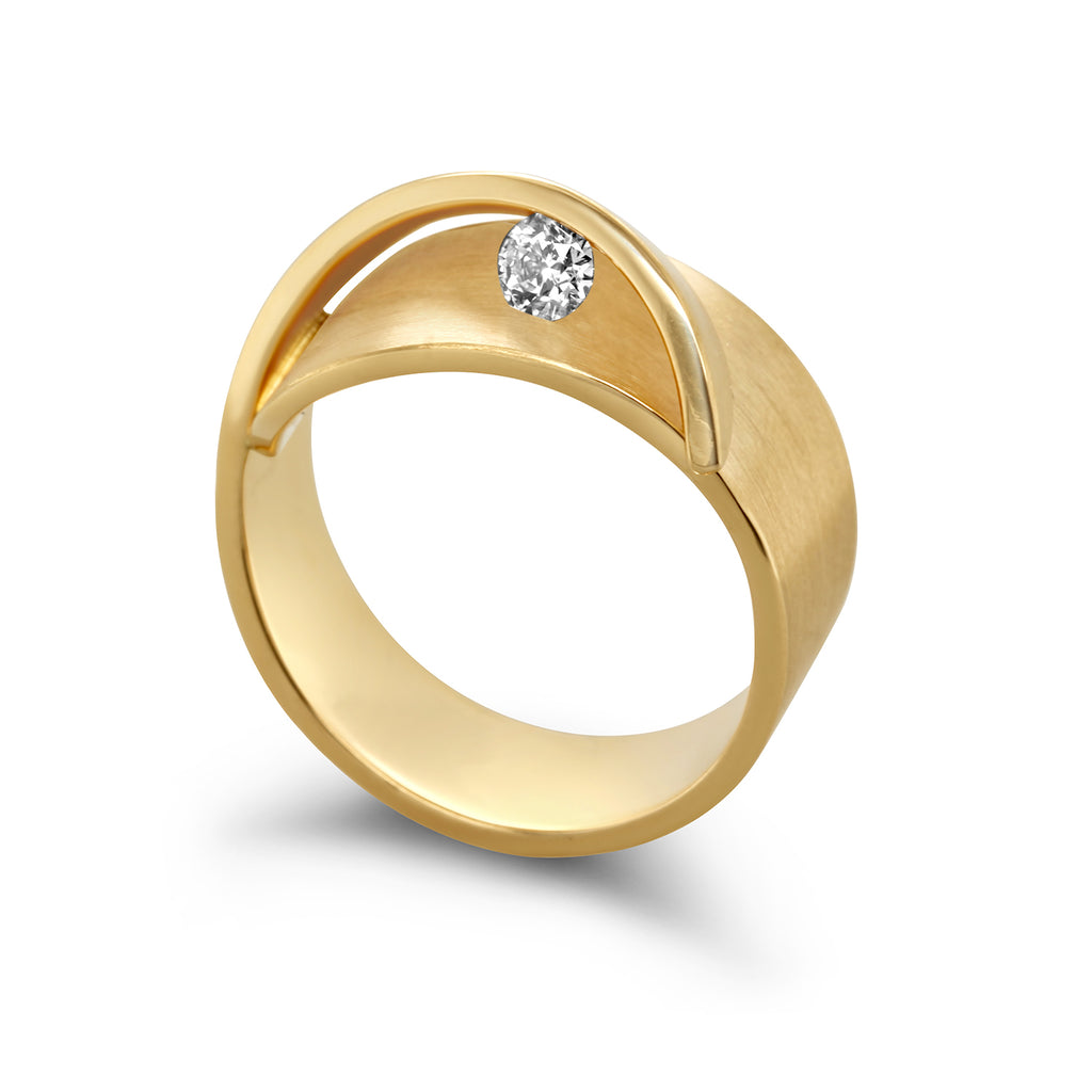 Cardillac - 14k Yellow Gold Magnolia Diamond alternative engagement Ring - DESIGNYARD contemporary jewellery Dublin Ireland.