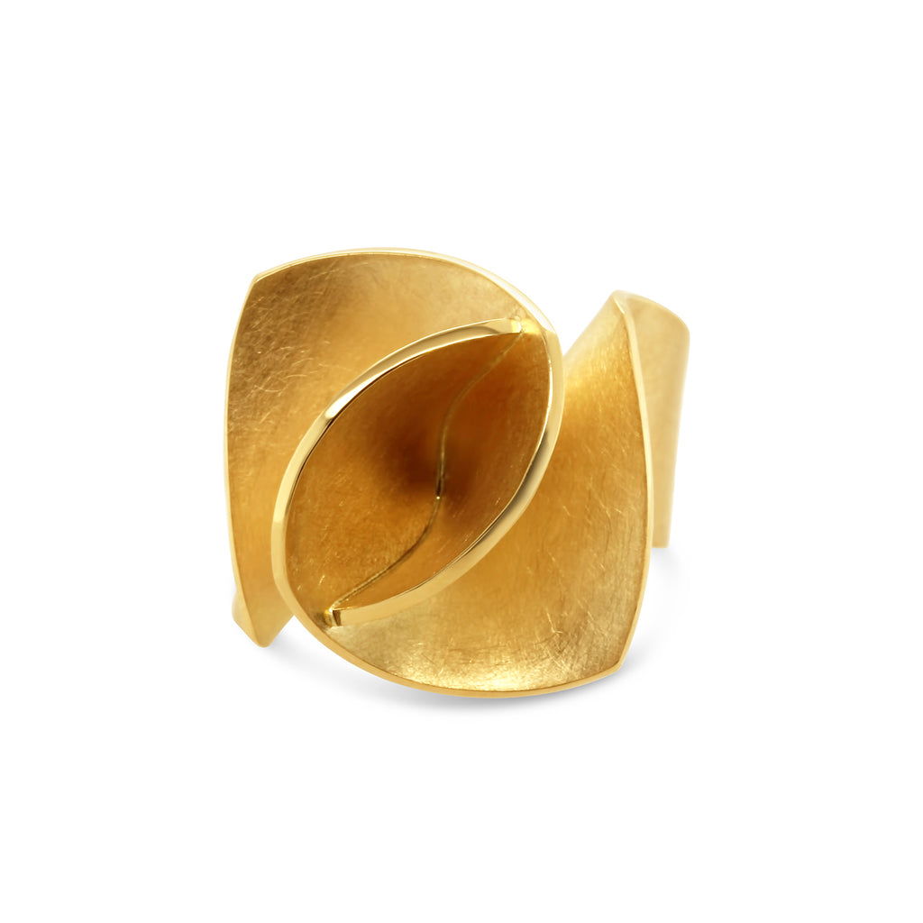 Cardillac - 18k Yellow Gold Iris statement Ring - DESIGNYARD contemporary jewellery Dublin Ireland.