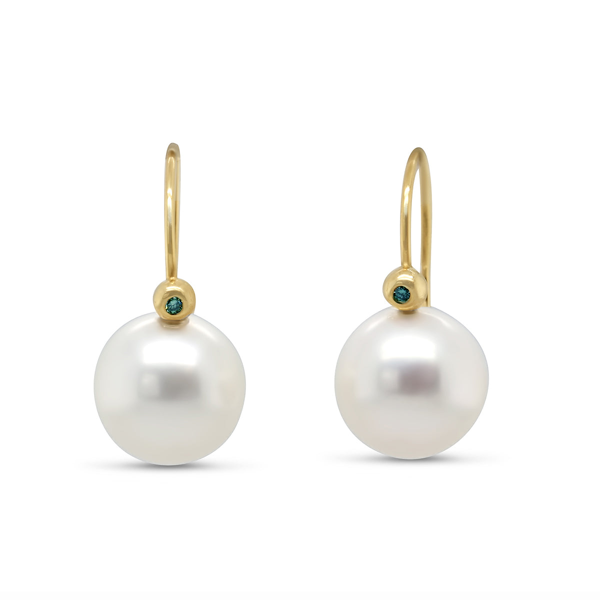 Cassie McCann 18k Yellow Gold Green Diamond Pearl Anu Earrings – DESIGNYARD