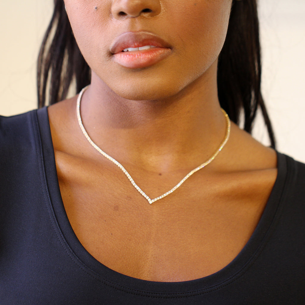 Ronan Campbell - 18k Yellow Gold Linea V Diamond Necklace - DESIGNYARD, Dublin Ireland.